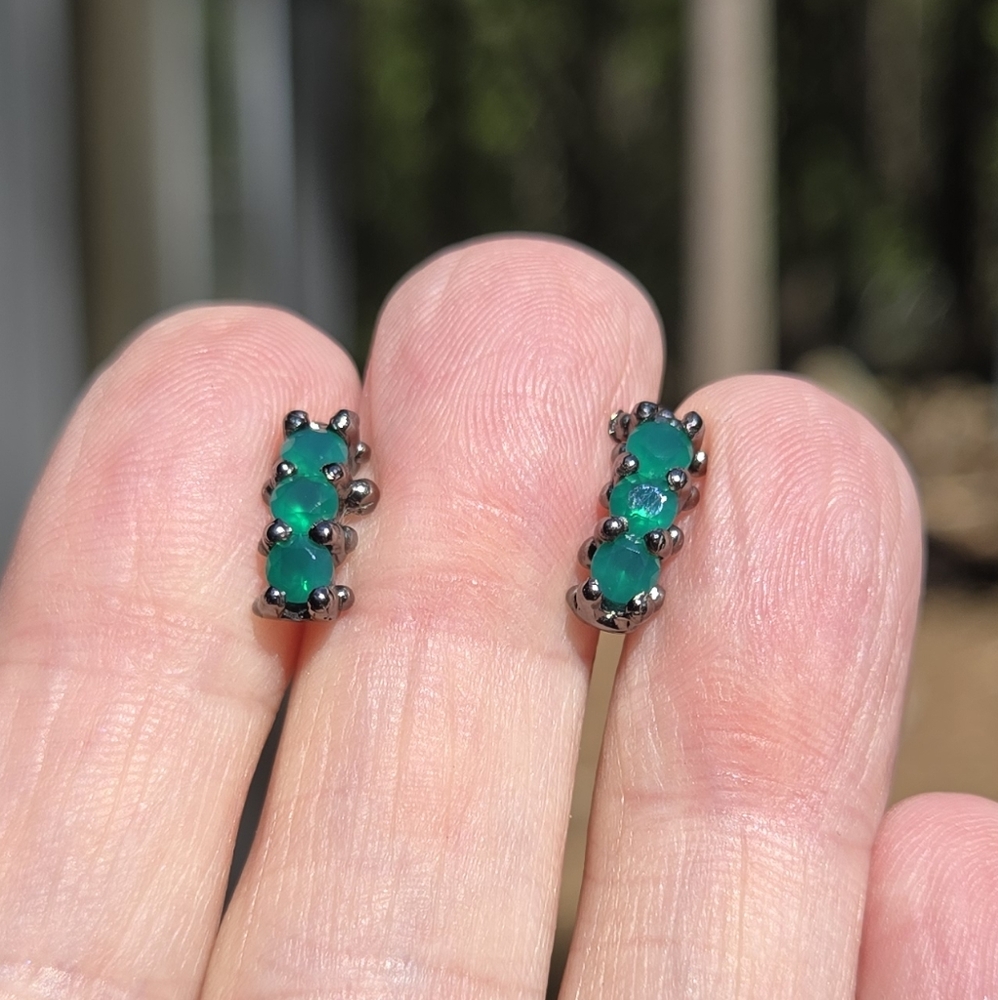 Green Onyx Sterling & Rhodium Earrings - Picture 3 of 9